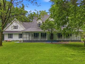 Eau Claire, WI: 5640 Wild Rose Lane