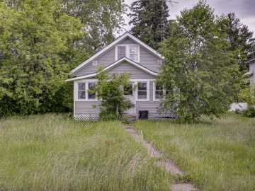 Hawkins, WI: 426 Maple Avenue