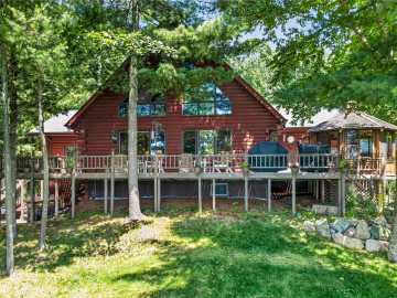 Hayward, WI: 7465W Mc Govern Road