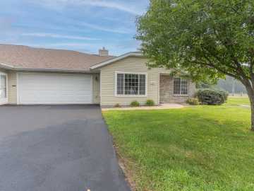 Eau Claire, WI: 4530 E Robin Meadows Lane