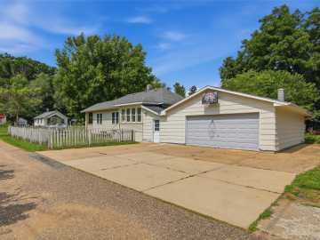 Eau Claire, WI: 233 Ferry Street