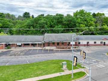 Menomonie, WI: 513 N Broadway Street