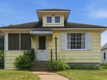 Eau Claire, WI: 1113 Belmont Avenue
