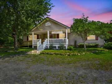 Grantsburg, WI: 26670 Foxes Landing Road