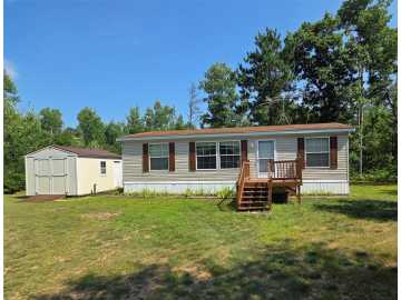 Minong, WI: 7214 W Old Bass Lake Road