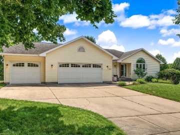 Eau Claire, WI: 3506 Teal Court