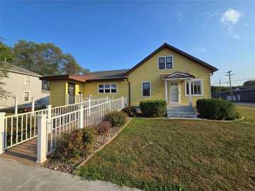 Chetek, WI: 325 Knapp Street