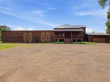 Menomonie, WI: E3524 US Highway 12 