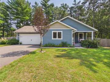 Hayward, WI: 10752 August Lane