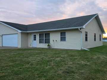 Almena, WI: 607 Washington Street