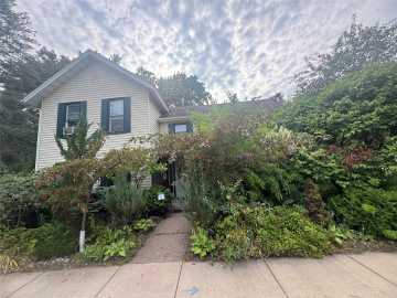 Chippewa Falls, WI: 722 Superior Street
