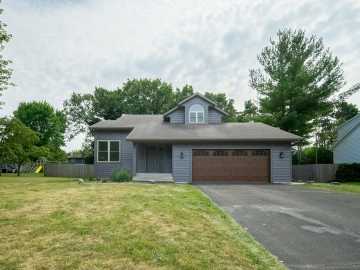 Eau Claire, WI: 727 Rassbach Street