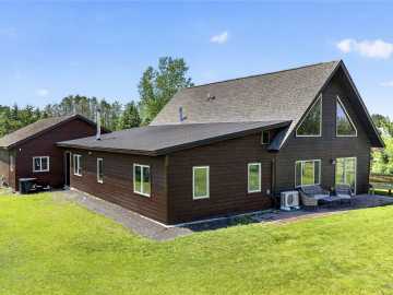 Hayward, WI: 10644N Roynona Road