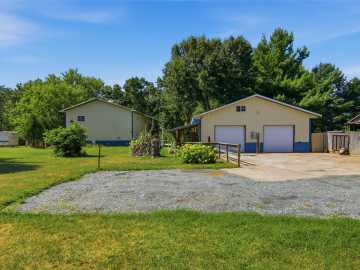 Fairchild, WI: 326 Camp Road