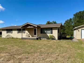 Hayward, WI: 10117 Olker Road
