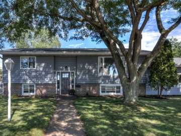 Eau Claire, WI: 2915 Eisenhower Street