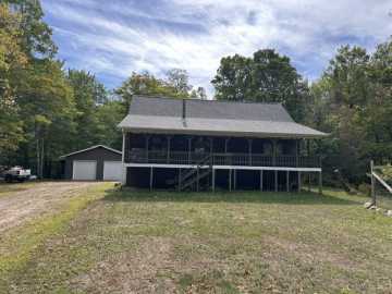 Hayward, WI: 13080 N Red Deer Road