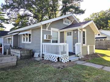 Rice Lake, WI: 116 W Bundy Street