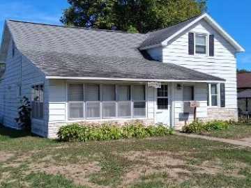 Augusta, WI: 813 W Main Street