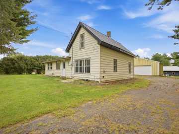 Osceola, WI: 1866 60th Avenue
