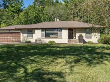 Plum City, WI: 820 Main Street