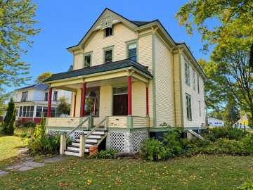 Cumberland, WI: 1545 2nd Avenue
