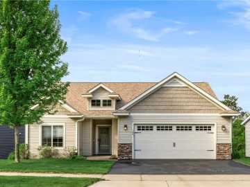 Altoona, WI: 188 Club View Lane
