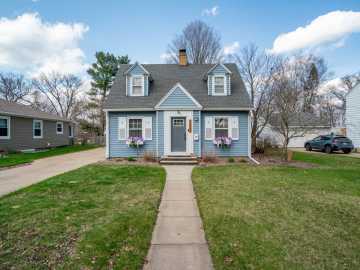 Eau Claire, WI: 1622 Fairway Street