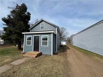 Clayton, WI: 115 S Prentice Street
