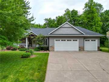 Menomonie, WI: 1403 Elm W Avenue