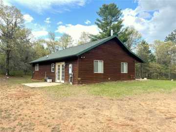 Gordon, WI: 7181 E Fire Hill Road