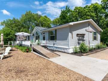 Maiden Rock, WI: N1024 385th Street
