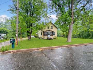 Ladysmith, WI: 711 Cleveland W Avenue