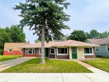 Chippewa Falls, WI: 628 W Cedar Street