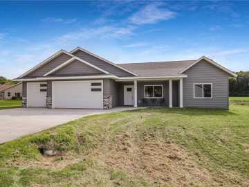 Elmwood, WI: 1010 Riverwood Drive