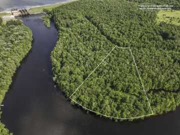 Ladysmith, WI: W7418 Flambeau Point Road