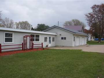 Alma Center, WI: 340 E Main Street
