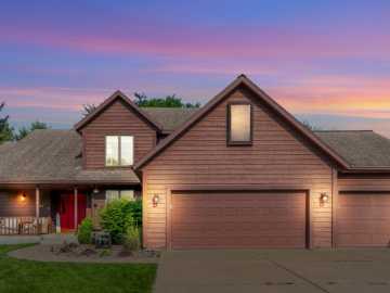 Eau Claire, WI: 3917 Birch Crest Lane