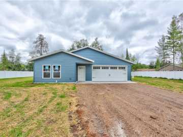 Hayward, WI: 10246 Olker Road