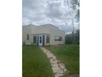 Hayward, WI: 10424 Bay Avenue