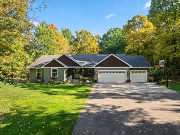 Fall Creek, WI: N2460 Oakdale Drive