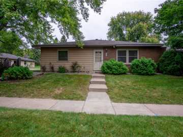 Altoona, WI: 1412 Devney Drive