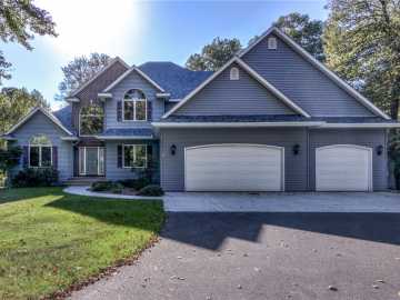 Eau Claire, WI: 5720 Wild Rose Lane