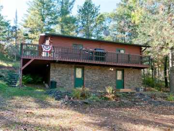 Gordon, WI: 8002 E County Road Y