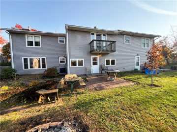 Cameron, WI: 2388 10 3/4 Avenue
