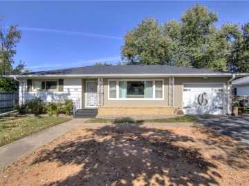 Eau Claire, WI: 1810 Lloyd Avenue