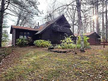 Cumberland, WI: 2677 2 1/4 Street