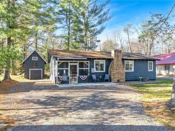 Merrillan, WI: 333 N Maple Lane 