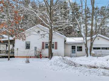 Holcombe, WI: 28034 295th Avenue