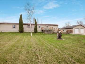 New Auburn, WI: 3 27 7/8 Street